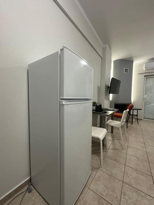 Margarita'S Getaway Apartment Patras Exterior photo